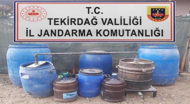 Tekirdağda 1 ton 370 litre kaçak alkol ele geçirildi