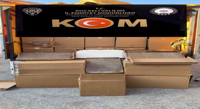 TEMde durdurulan araçtan 2 milyon dolu makaron çıktı: 2 gözaltı
