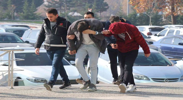 TEMde uyuşturucu operasyonu: 3 gözaltı