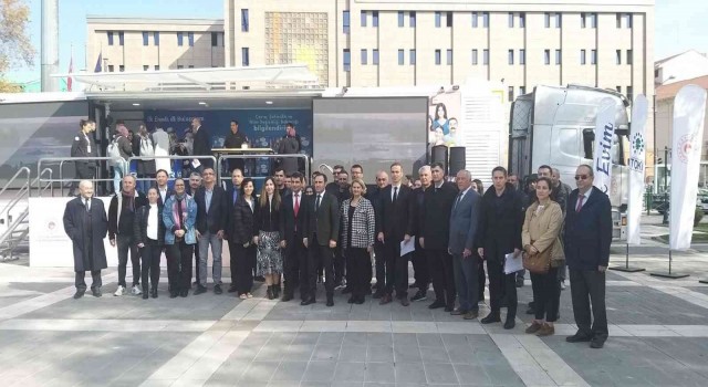 TOKİnin tanıtım tırı Eskişehirde
