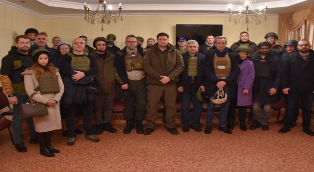 Türkiyenin Kiev Büyükelçisi Güldere, Mikolayiv ve Hersonu ziyaret etti