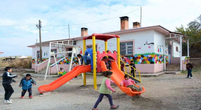 Tuşba Belediyesiyle kırsal mahalleler güzelleşiyor