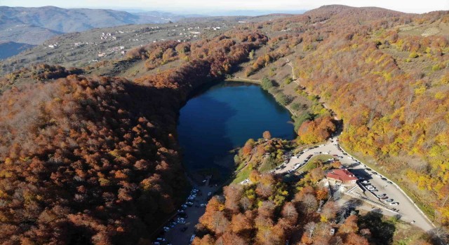 Ulugölde eşsiz renk cümbüşü: Günde 6 bin kişi geziyor
