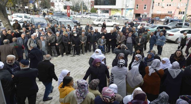 Umreciler dualarla uğurlandı