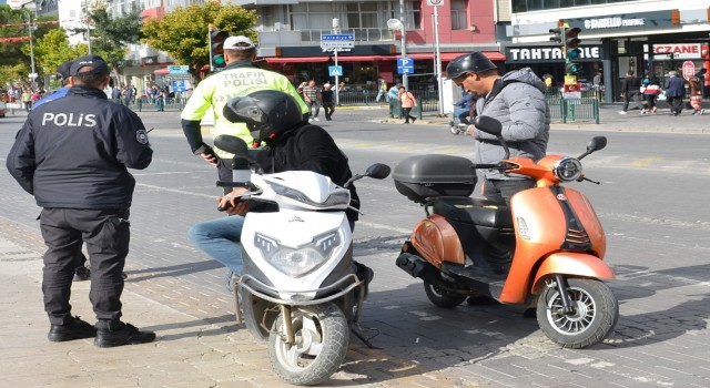 Uşakta 923 araç sürücüsüne ceza kesildi