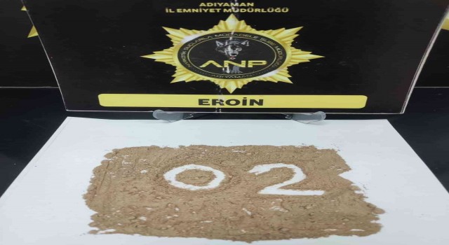 Uyuşturucu operasyonunda 4 şahıs tutuklandı
