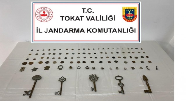 Üzerinden 102 parça tarihi eser çıktı