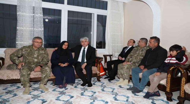Vali Doğan: Her zaman şehit ailelerimizin yanındayız