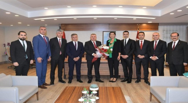 Vali Elban: Öğretmenlerimiz çok kutsal bir vazifeyi icra ediyor