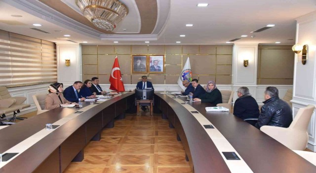 Vali Gürel halkın sorunlarını dinliyor