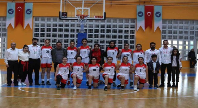 Van Büyükşehir Belediyesi Kadın Basketbol Takımı ilk maçından galip ayrıldı