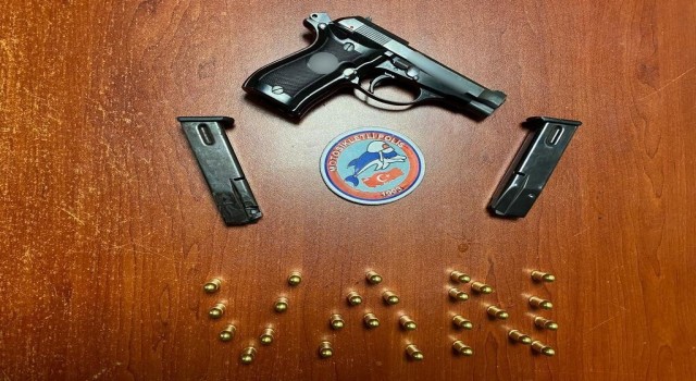 Vanda değişik suçlardan 20 kişi tutuklandı