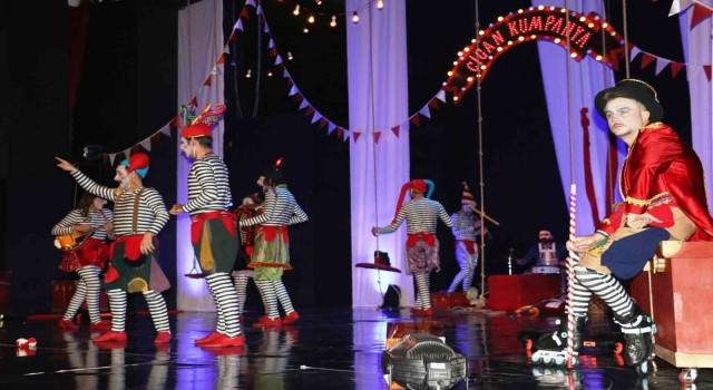 Vanda ‘Scapinin Dolapları oyunu büyük beğeni aldı