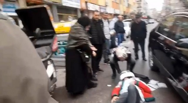 Yalovada otomobil ile kurye motoru çarpıştı: 1 yaralı