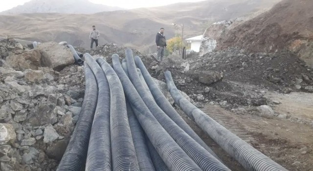 Yıllar sonra kanalizasyona kavuştular