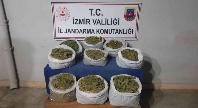Yol kontrolünde 11 kilo uyuşturucuyla yakalandı