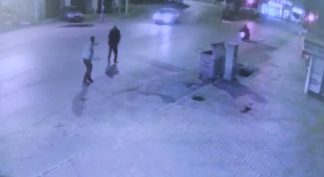 Yolunu kestiği adama kurşun yağdırdı: Cinayet anı kamerada