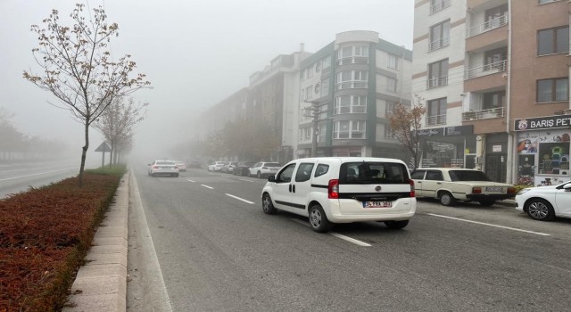 Yüksek bölgeler güne ‘sis altında başladı