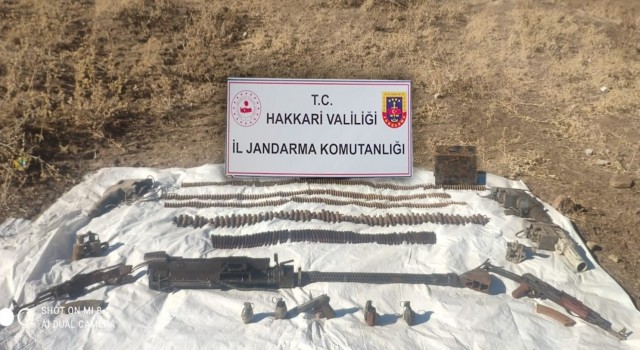 Yüksekovada çok sayıda silah ve mühimmat ele geçirildi
