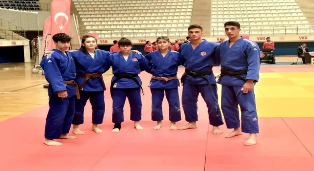 Yunusemre karma judo takımı Vanda ümit verdi
