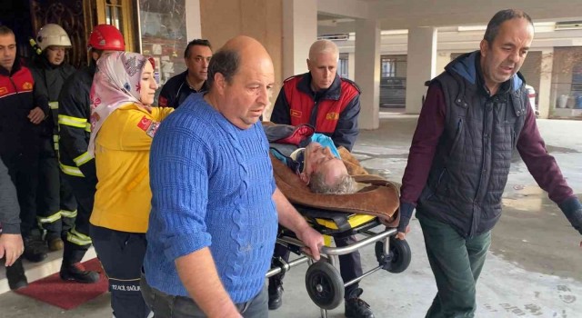 15 metre yükseklikten apartman boşluğuna düşen tesisatçı ağır yaralandı