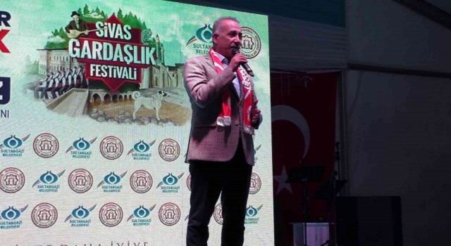1inci Sultangazi Gardaşlık Festivali, renkli görüntülere sahne oldu