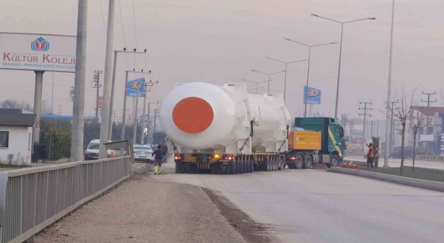 200er tonluk tankların geçişi için ekipler seferber oldu