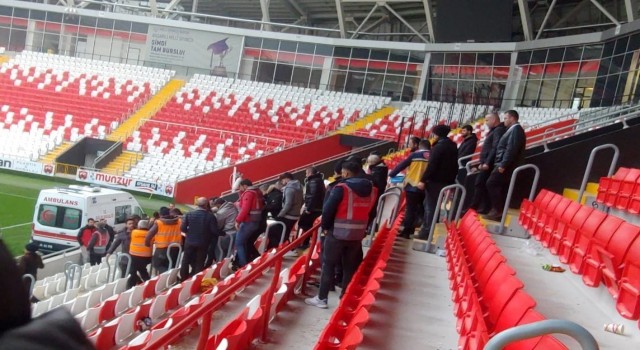 24Erzincanspordan tribündeki taraftarın kalp krizi geçirerek ölmesine ilişkin açıklama