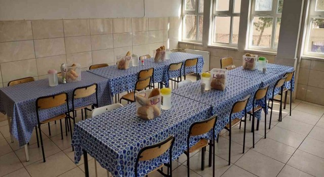 Adana Pozantıda 416 öğrenci taşımalı eğitim ve ücretsiz yemekten faydalanıyor