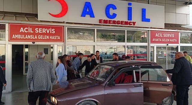 Adanada traktör devrilmesi sonucu çok sayıda işçi yaralandı