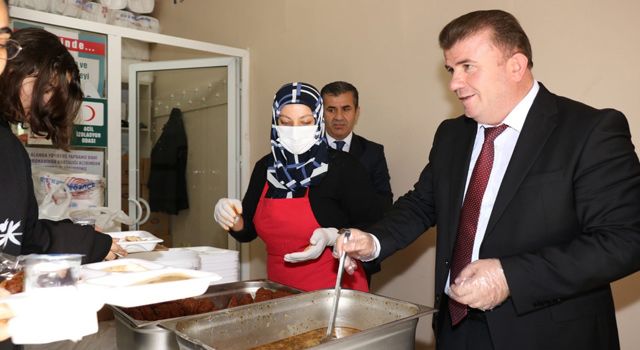 Adıyaman'da günlük 20 bin öğrenciye ücretsiz yemek veriliyor
