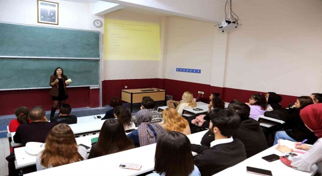 ADÜde Anla-Anlat-Tartış Seminerleri devam ediyor