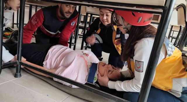 Afet tatbikakatı gerçeği aratmadı