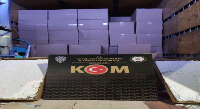 Afyonkarahisarda 3 milyon 700 bin adet doldurulmuş makaron ele geçirildi