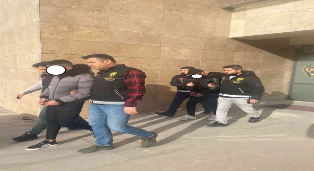 Afyonkarahisarda çalmadık akü bırakmadılar