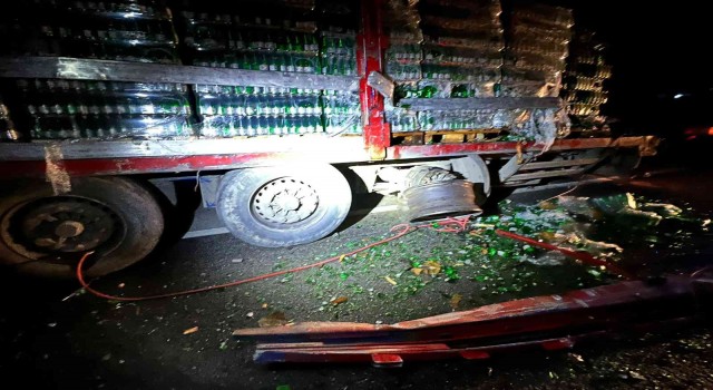 Afyonkarahisarda gece yarısı feci kaza: Lastik tamiri sırasında 2 kişi hayatını kaybetti