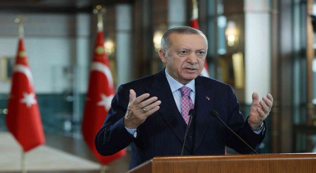 Ağrı Hamur-Tutak-Patnos yolu vakitten yılda 70 milyon, yakıttan 41 milyon lira tasarruf sağlayacak