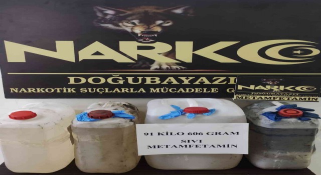 Ağrıda bir tırdan 91 kilo metamfetamin ele geçirildi