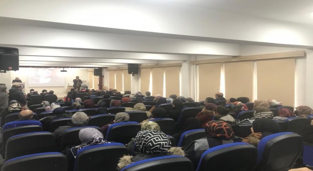‘Aile Okulu Projesi ile velilere yönelik eğitimler düzenlendi