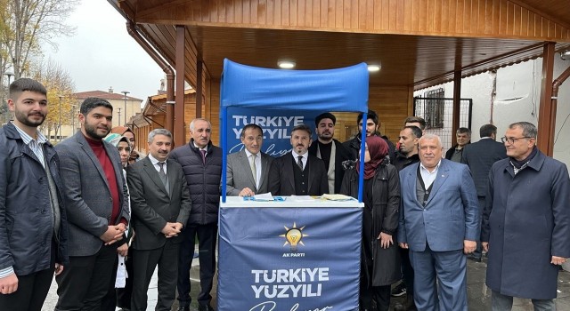 AK Parti ‘Türkiye Yüzyılı standı açtı