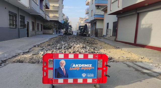 Akdenizde sokak yenileme ve yeni yol çalışmaları