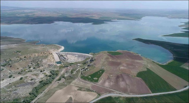 Alacanın verimli toprakları modern sulamayla buluşuyor