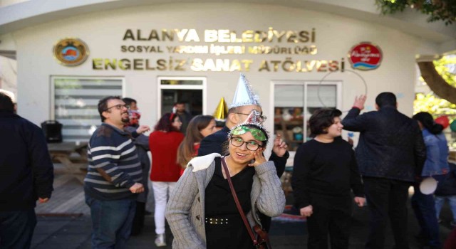 Alanya Belediyesinden engelli bireyler için yılbaşı etkinliği