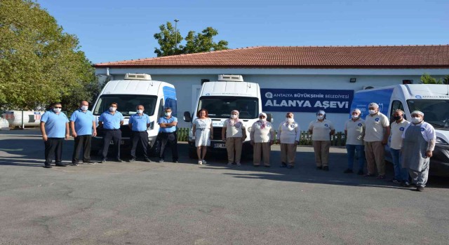 Alanyada 145 bin 139 kişilik sıcak yemek ulaştırıldı