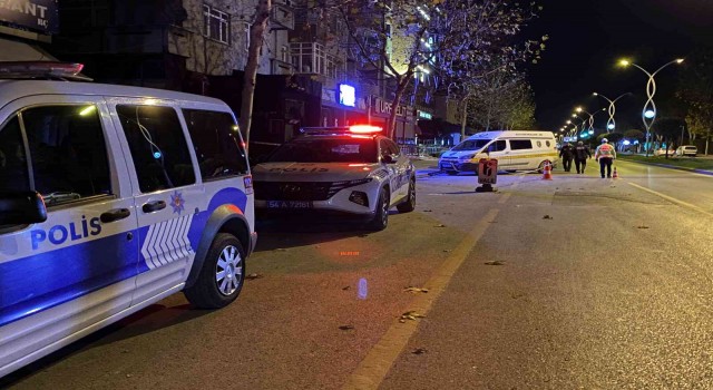 Alkollü eğlence mekanlarının önünde silahlı çatışma: 1i ağır 4 yaralı