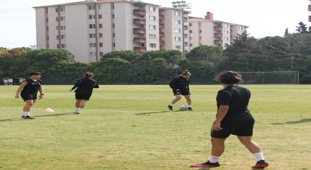 Altayda mali sorunların faturası, Kadın Futbol Takımına çıktı