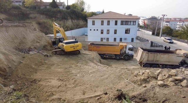 Altınovada eğitim kalitesi yeni yatırımlarla artıyor