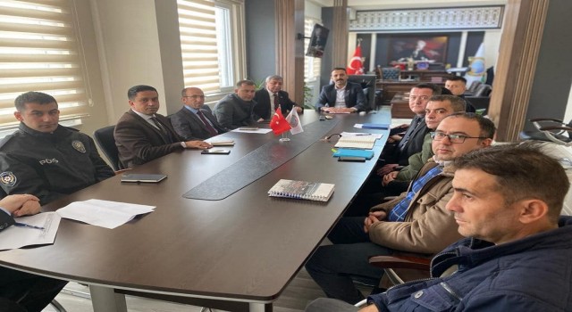 Altıntaşta karla mücadele ve kış tedbirleri masaya yatırıldı