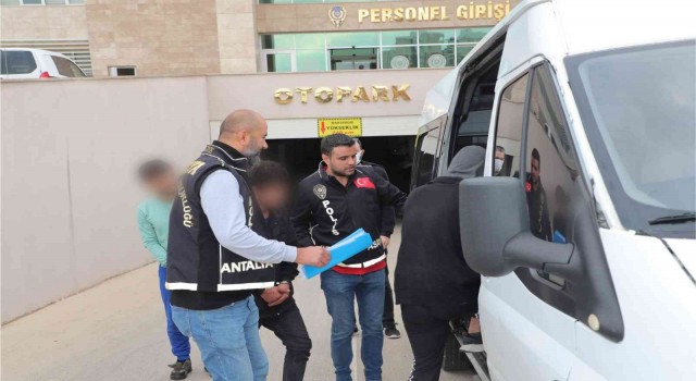 Antalyada aranan 70 şüpheli yakalandı