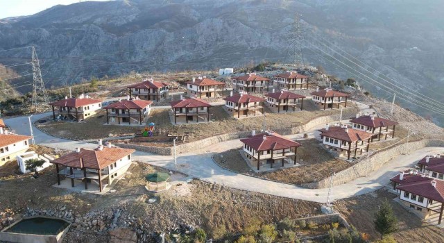 Antalyadaki orman yangını sonrası TOKİ yeni bir köy inşa etti